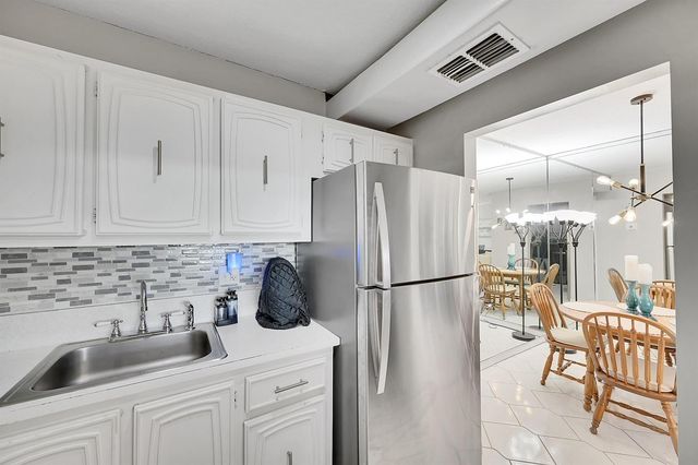 632 Snug Harbor Drive D3, Boynton Beach, FL 33435