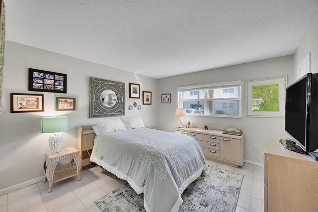 632 Snug Harbor Drive D3, Boynton Beach, FL 33435