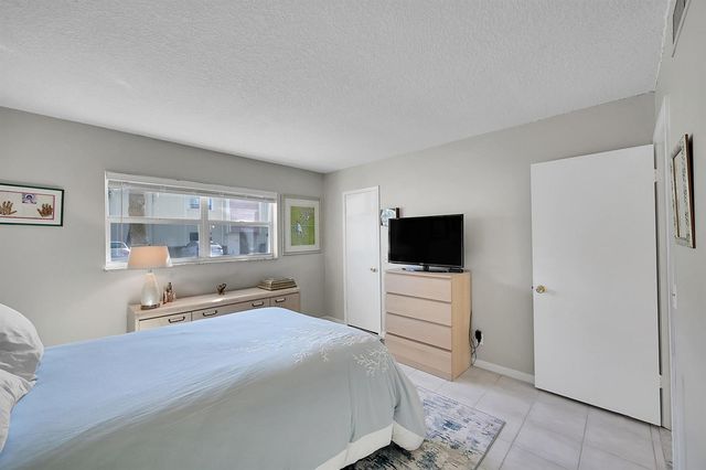 632 Snug Harbor Drive D3, Boynton Beach, FL 33435