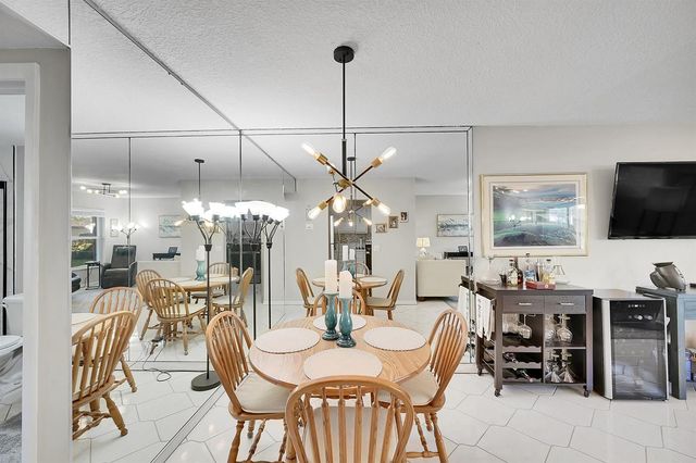 632 Snug Harbor Drive D3, Boynton Beach, FL 33435