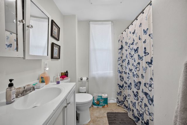 98 Lafayette Park, Lynn, MA 01902