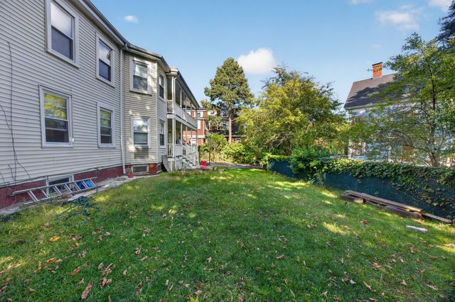 98 Lafayette Park, Lynn, MA 01902