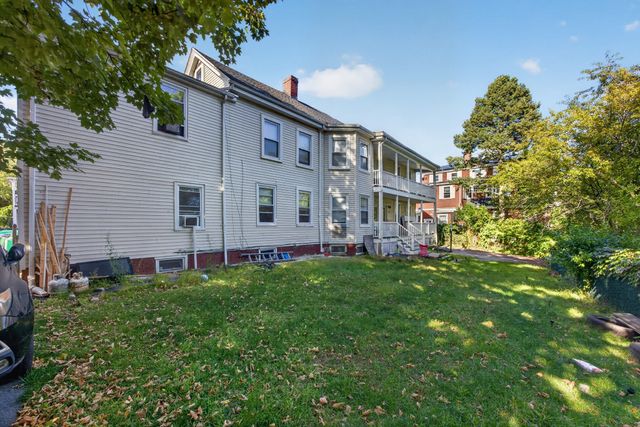 98 Lafayette Park, Lynn, MA 01902