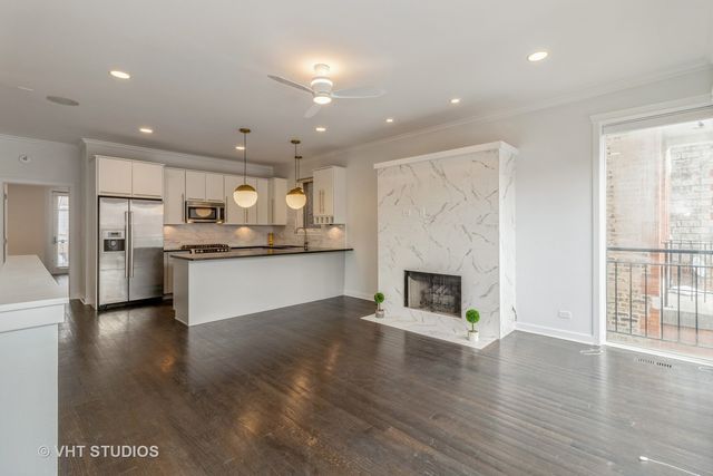 1644 W Blackhawk Street 1E, Chicago, IL 60622