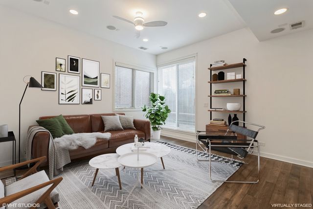 1644 W Blackhawk Street 1E, Chicago, IL 60622