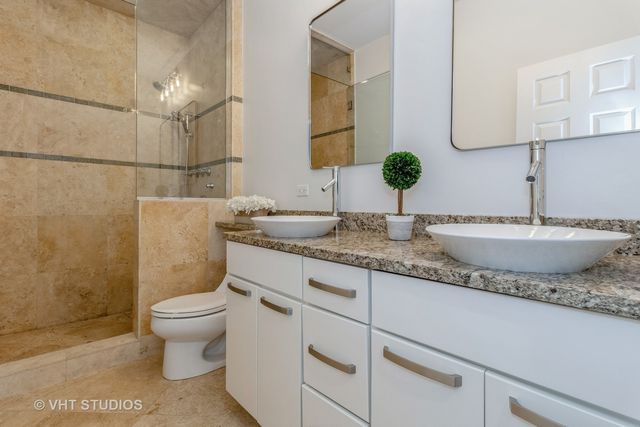 1644 W Blackhawk Street 1E, Chicago, IL 60622