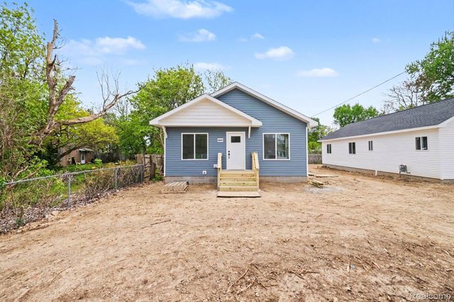6056 Pearl Street, Burton, MI 48509