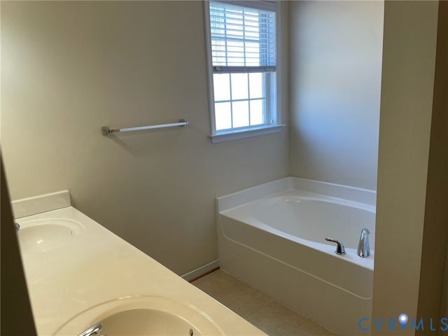 7463 Meadow Haven Cir, Mechanicsville, VA 23111