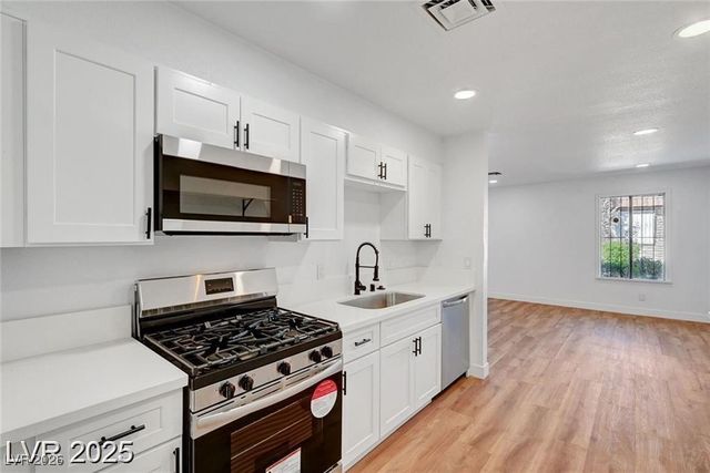 3907 Torsby Place, Las Vegas, NV 89119