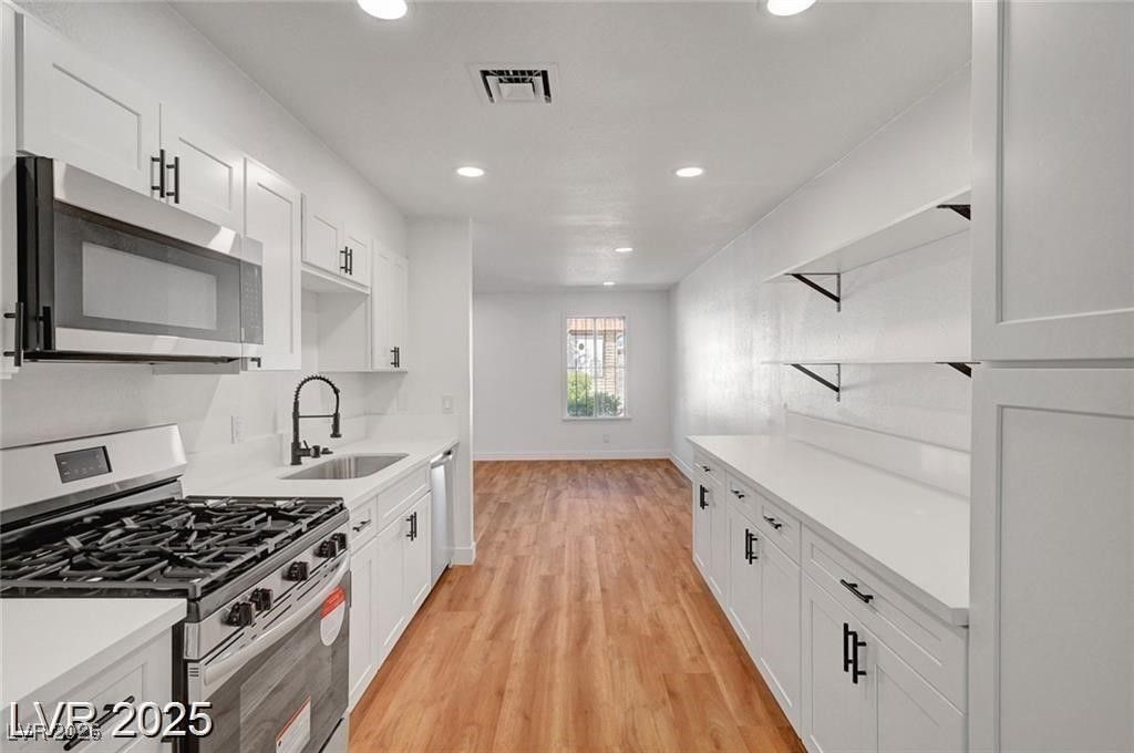 3907 Torsby Place, Las Vegas, NV 89119