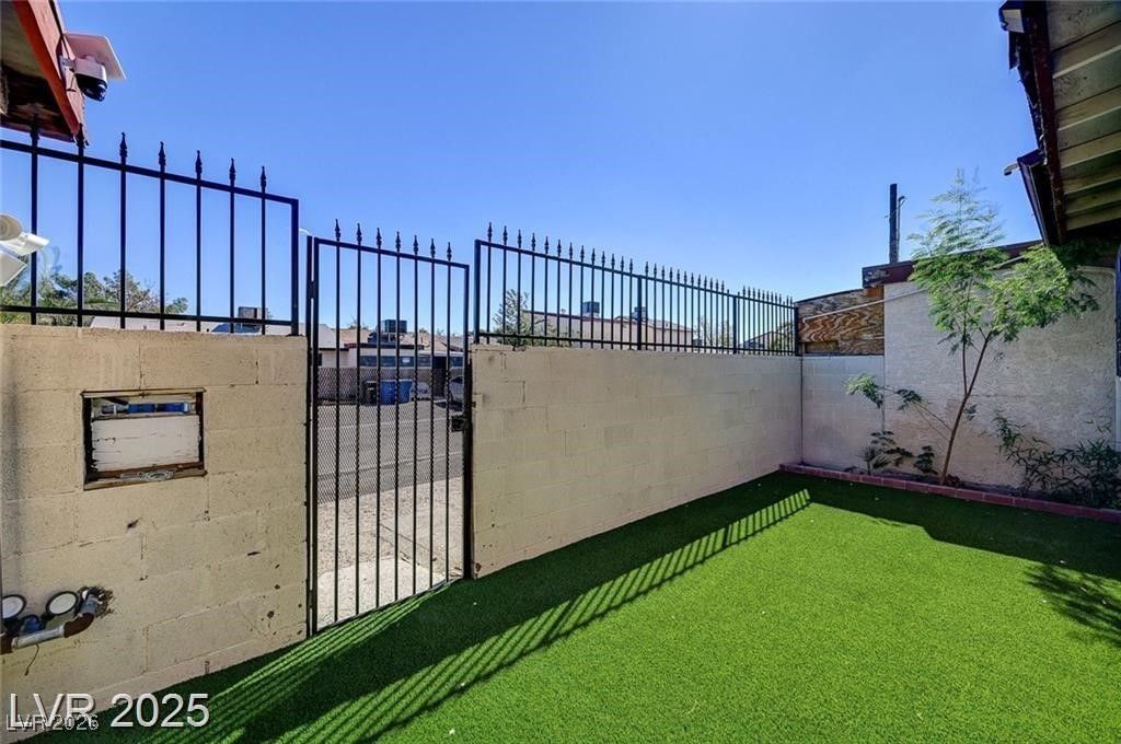Image 28 of property listing at 3907 Torsby Place, Las Vegas, NV 89119