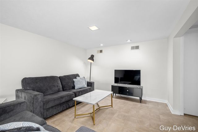 3104 Old Kent Road 26, Kentwood, MI 49512