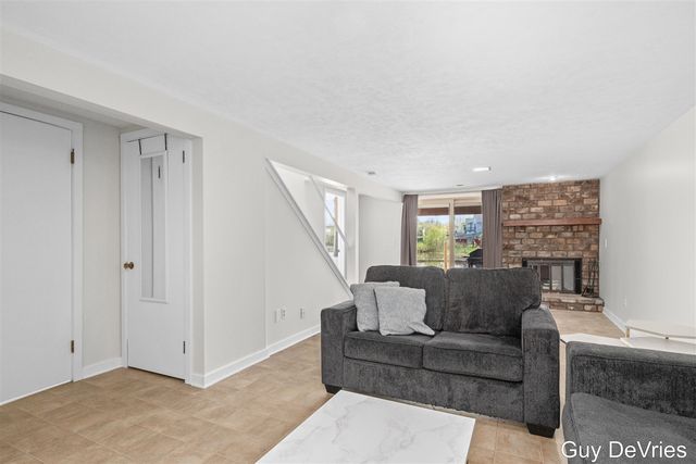 3104 Old Kent Road 26, Kentwood, MI 49512