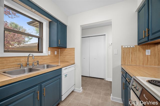 3104 Old Kent Road 26, Kentwood, MI 49512