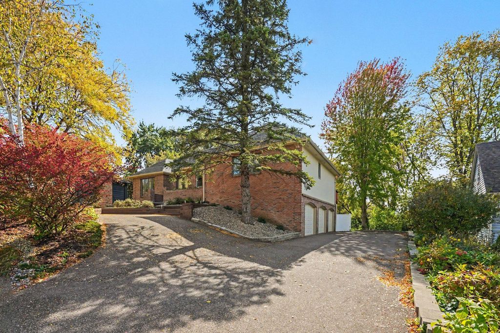 1528 Briarknoll Drive, Arden Hills, MN 55112 — photo 3