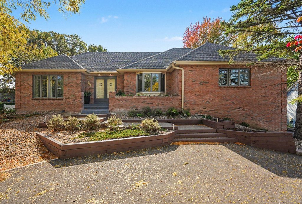 1528 Briarknoll Drive, Arden Hills, MN 55112 — photo 4