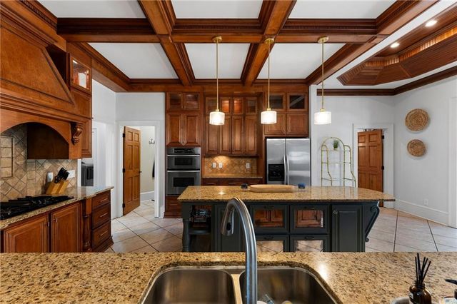 113 Vogel Street NE, Calhoun, GA 30701