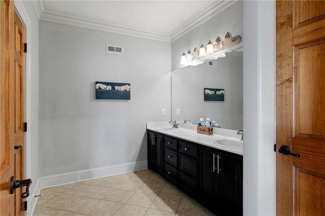 113 Vogel Street NE, Calhoun, GA 30701