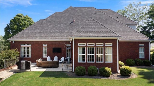 113 Vogel Street NE, Calhoun, GA 30701