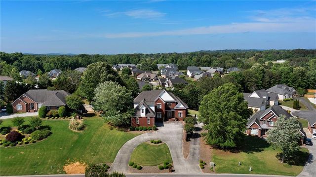 113 Vogel Street NE, Calhoun, GA 30701