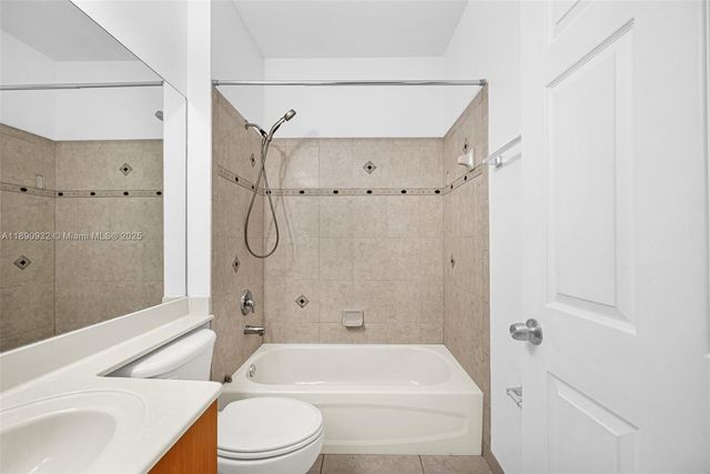 14954 SW 41st Ln, Miami, FL 33185