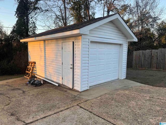 110 CIRCLEWOOD, Tuscaloosa, AL 35405