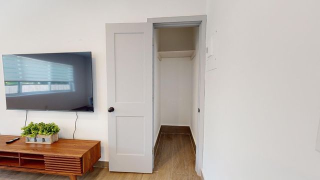 935 79th Terrace 1, Miami Beach, FL 33141