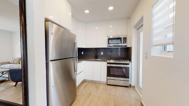 935 79th Terrace 1, Miami Beach, FL 33141