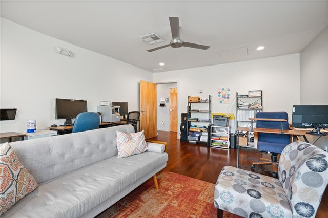 502 Thompson LN, Austin, TX 78742