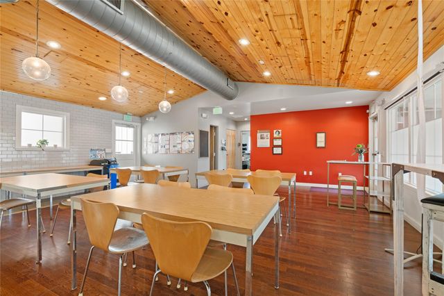 502 Thompson LN, Austin, TX 78742