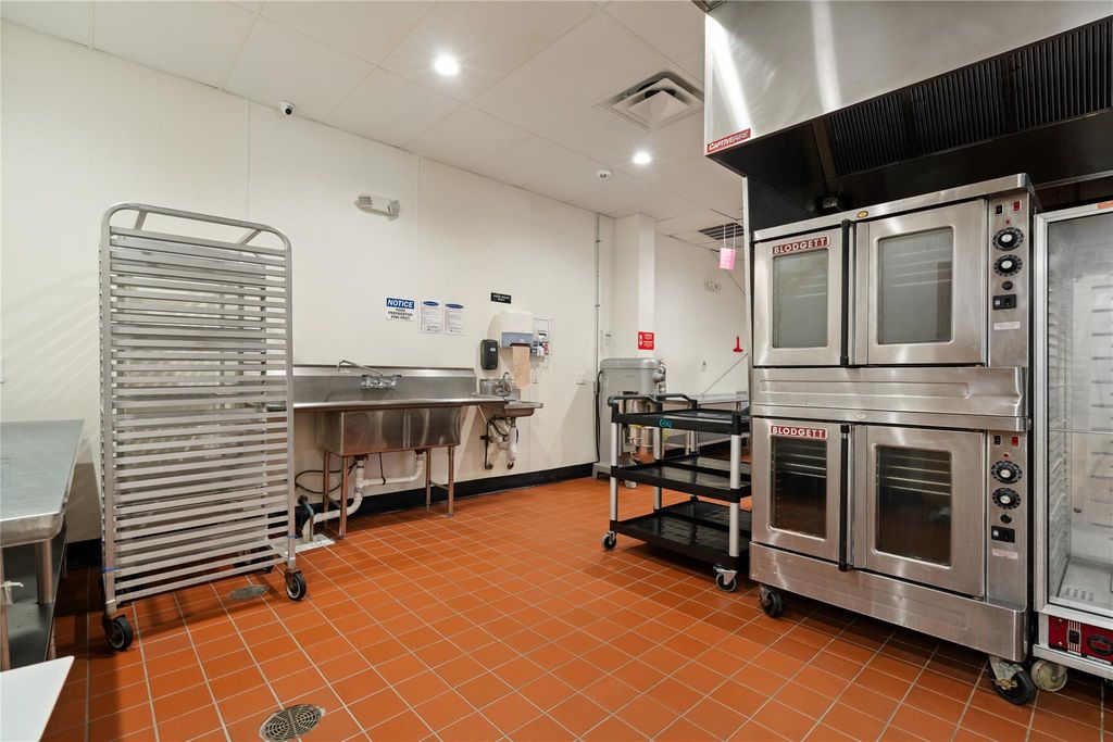 502 Thompson LN, Austin, TX 78742
