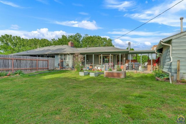 2715 SE Downing RD, Topeka, KS 66605