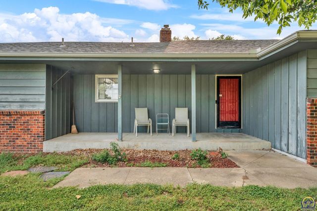 2715 SE Downing RD, Topeka, KS 66605