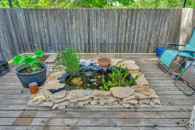 2715 SE Downing RD, Topeka, KS 66605
