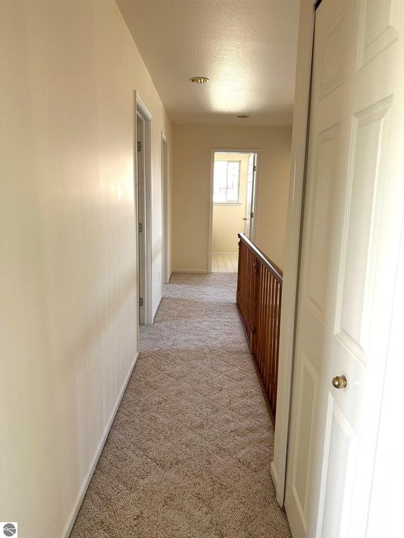 Image 26 of property listing at 1511 Eastpointe Drive, Mt Pleasant, MI 48858