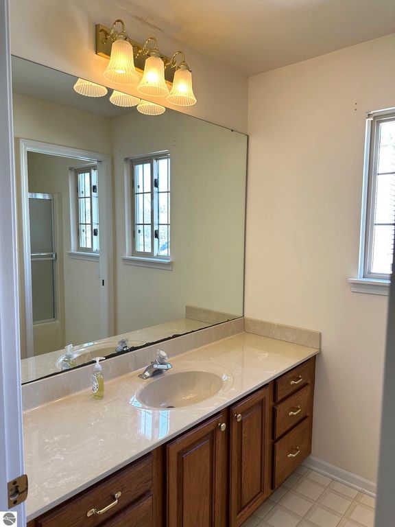 Image 33 of property listing at 1511 Eastpointe Drive, Mt Pleasant, MI 48858