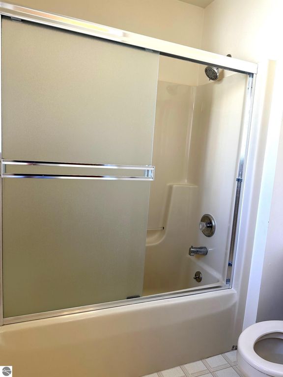 Image 34 of property listing at 1511 Eastpointe Drive, Mt Pleasant, MI 48858