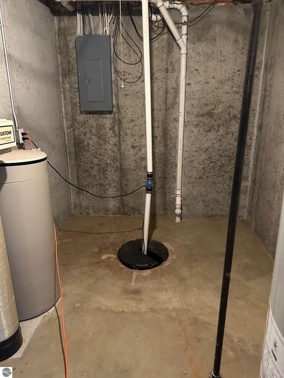 Image 49 of property listing at 1511 Eastpointe Drive, Mt Pleasant, MI 48858