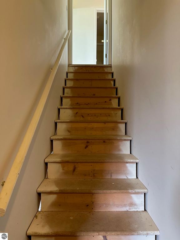 Image 50 of property listing at 1511 Eastpointe Drive, Mt Pleasant, MI 48858