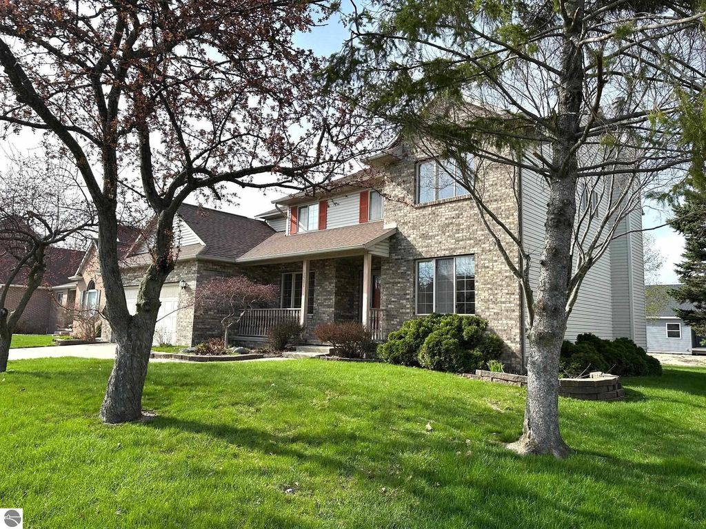 Image 54 of property listing at 1511 Eastpointe Drive, Mt Pleasant, MI 48858