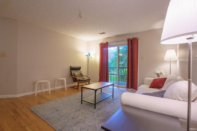 3200 E John Hinkle Pl Apt C, Bloomington, IN 47408
