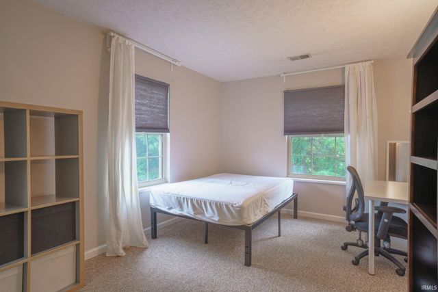 3200 E John Hinkle Pl Apt C, Bloomington, IN 47408