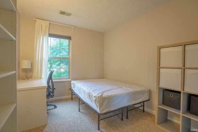 3200 E John Hinkle Pl Apt C, Bloomington, IN 47408