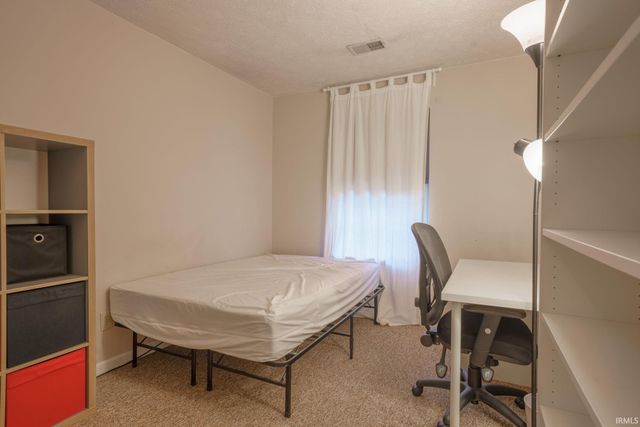 3200 E John Hinkle Pl Apt C, Bloomington, IN 47408