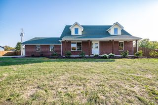 7400 E ST CHARLES RD, Columbia, MO 65202