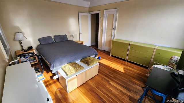 4 Maple Drive 6H, Great Neck, NY 11021