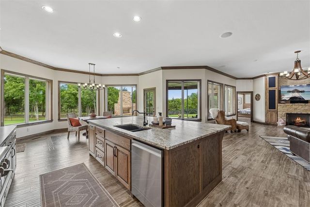 13281 Rock Hollow Circle, Arcadia, OK 73007