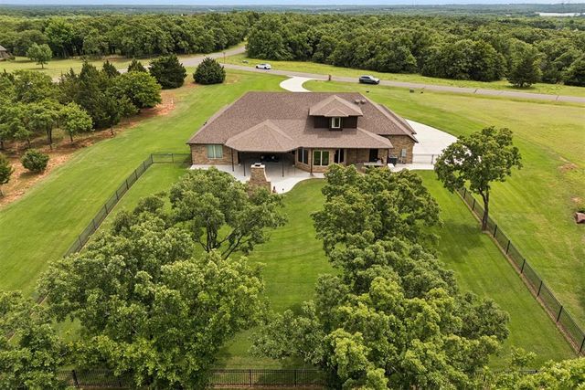 13281 Rock Hollow Circle, Arcadia, OK 73007