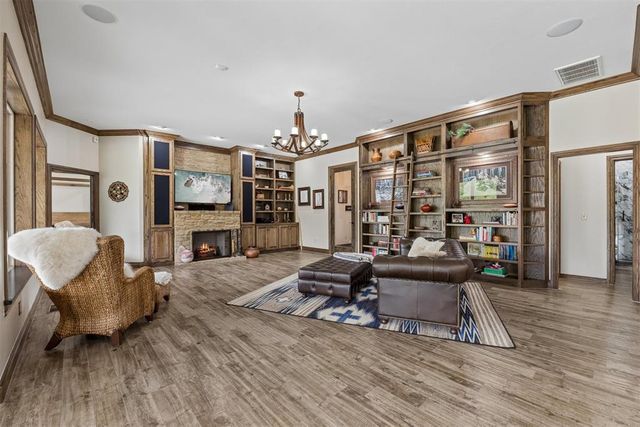 13281 Rock Hollow Circle, Arcadia, OK 73007