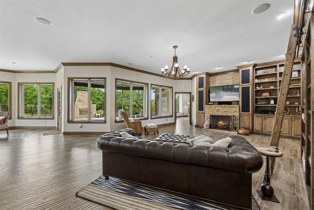 13281 Rock Hollow Circle, Arcadia, OK 73007